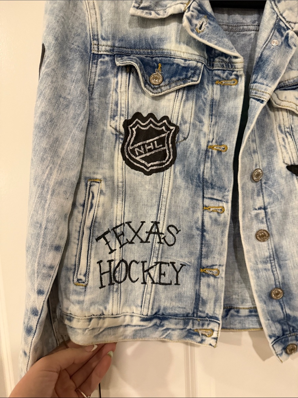 Distressed Light Wash Denim Jacket with Dallas Stars Texas Hockey Hand Design - Picture 4 of 8